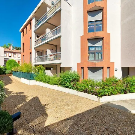 Jardin Des Plantes Parking Terrasse